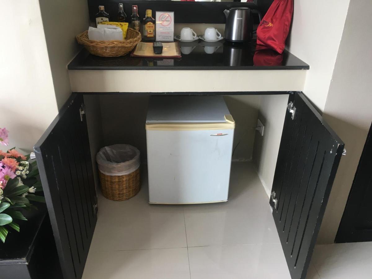 滨海前线公寓式酒店 Patong 外观 照片
