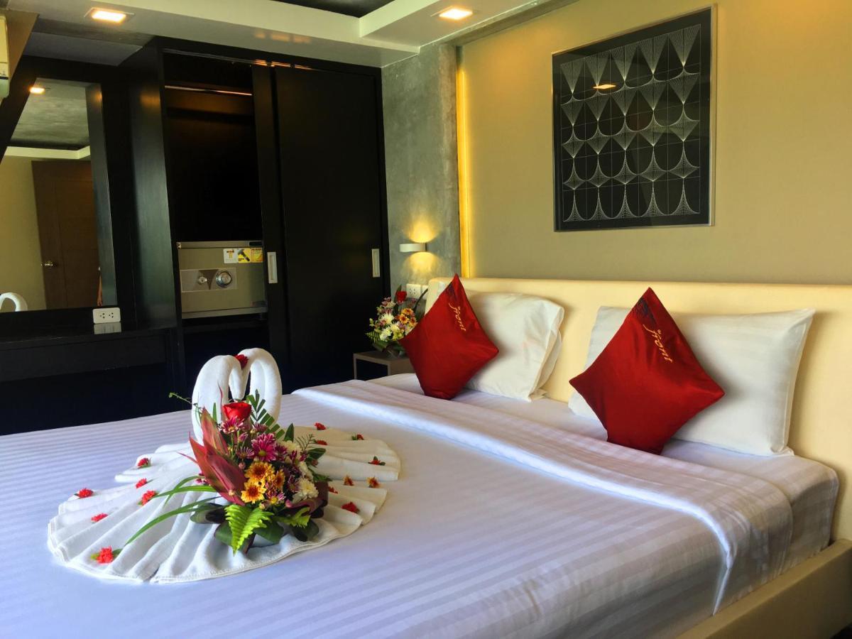 滨海前线公寓式酒店 Patong 外观 照片