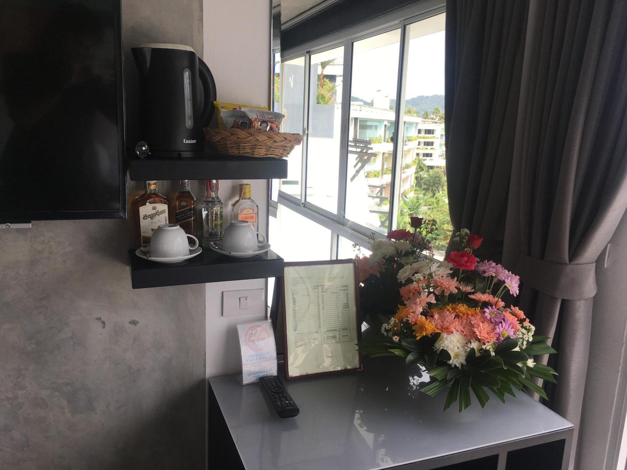 滨海前线公寓式酒店 Patong 客房 照片