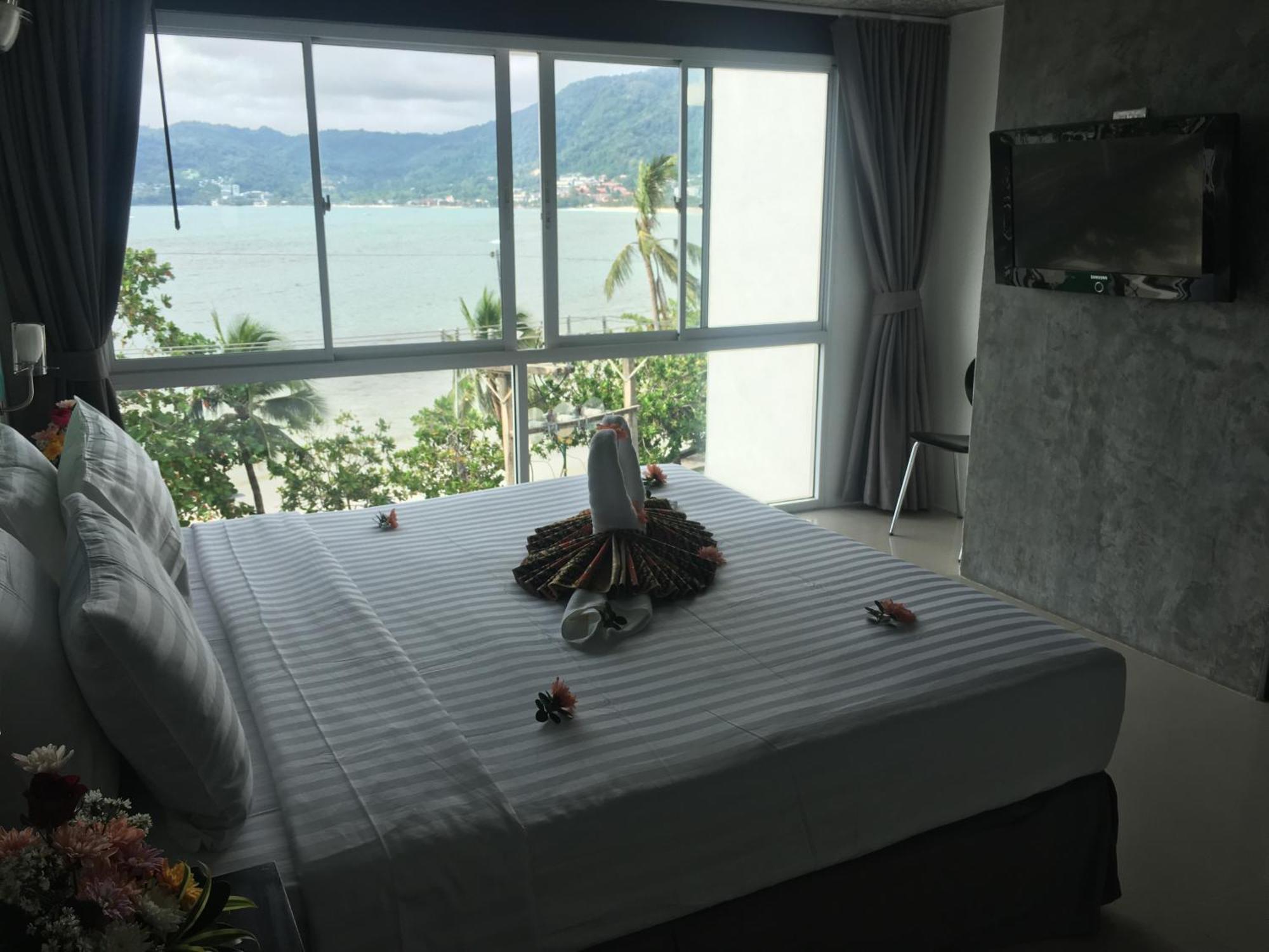 滨海前线公寓式酒店 Patong 客房 照片